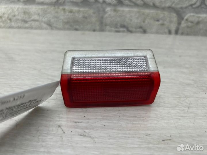 Плафон двери Mercedes Glc-Class X253