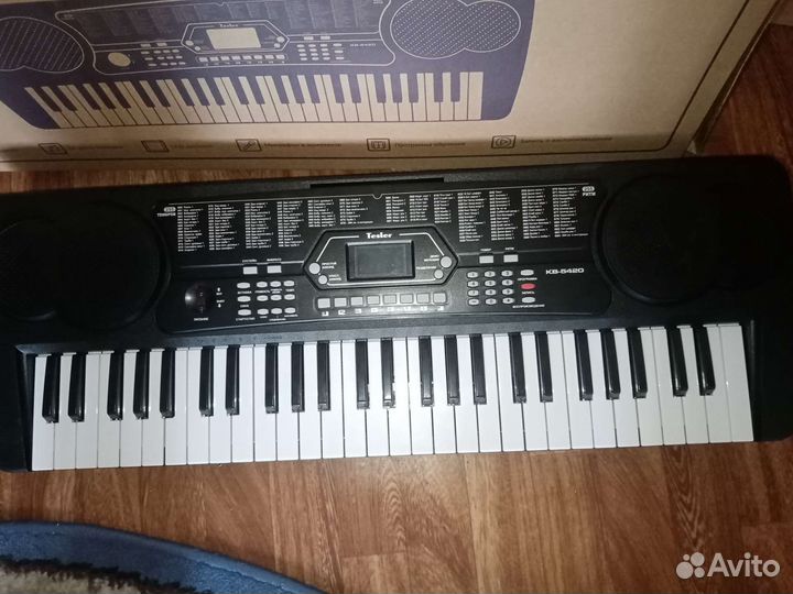 Синтезатор tesler kb5420