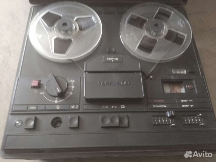 Катушечный магнитофон яуза