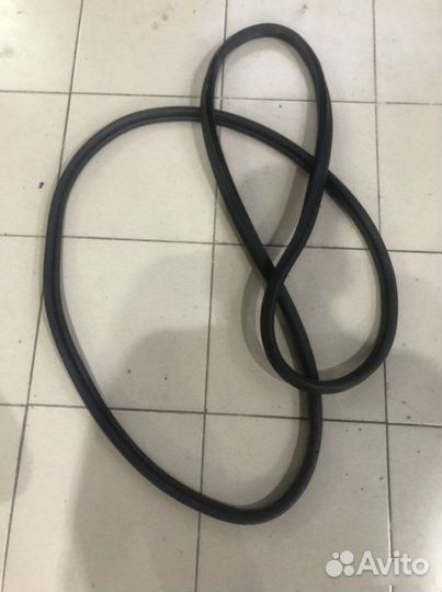 Уплотнитель крышки багажника Bmw X1 E84