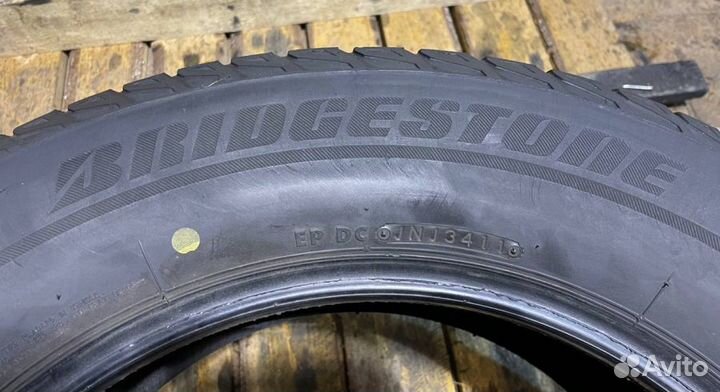 Bridgestone Blizzak LM-80 235/60 R18