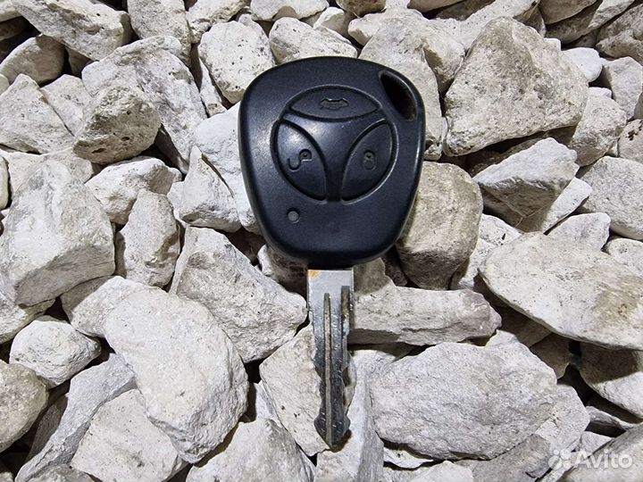 Ключ зажигания Датсун