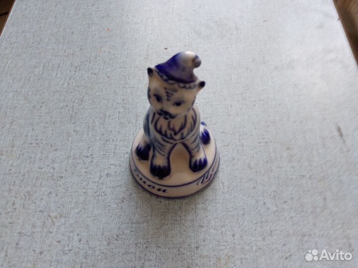 Статуэтка фарфоровая гжель