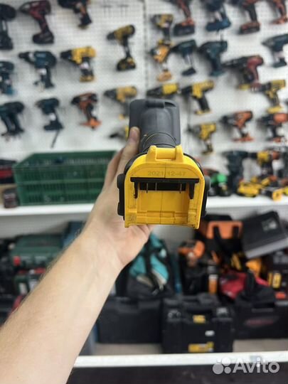 DeWalt Аккумуляторная сабельная пила DCS312