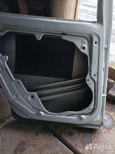 Дверь golf 4 левая задняя