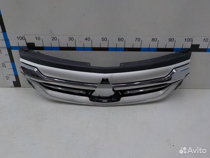 Б/У Б/У Решетка радиатора Mitsubishi Pajero Spo