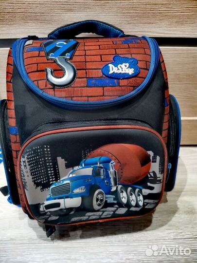 Школьный рюкзак