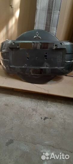 Чехол запасного колеса на Mitsubishi Pajero