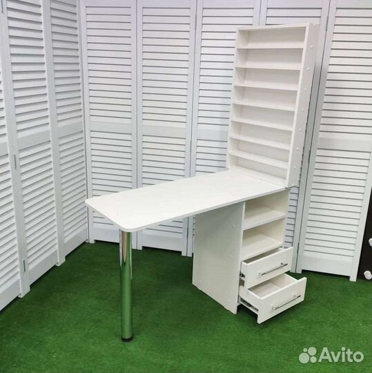 Маникюрный стол / комплект