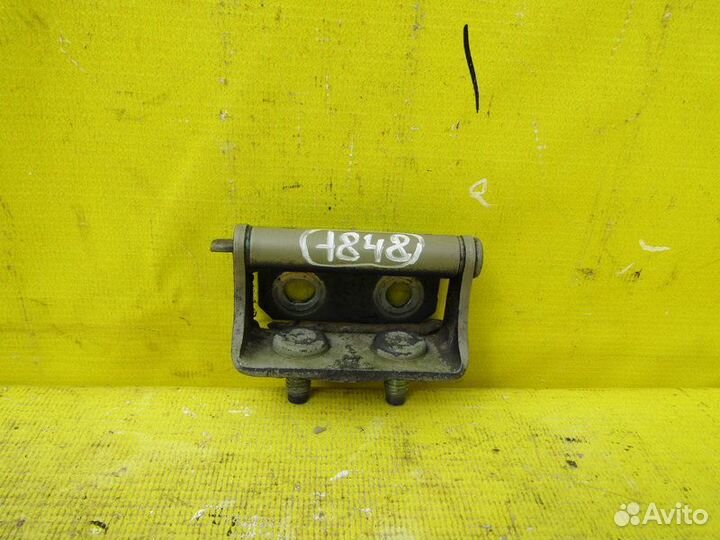 Петля багажника Nissan Qashqai 14-20г 1848