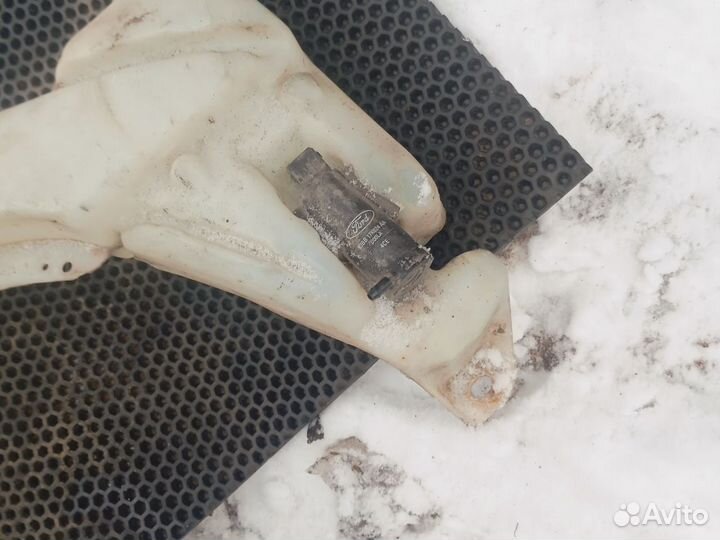 Бачок омывателя Форд Фокус 1 пок