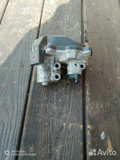 Регулятор впускного коллектора Ауди А4 Б7 2.0