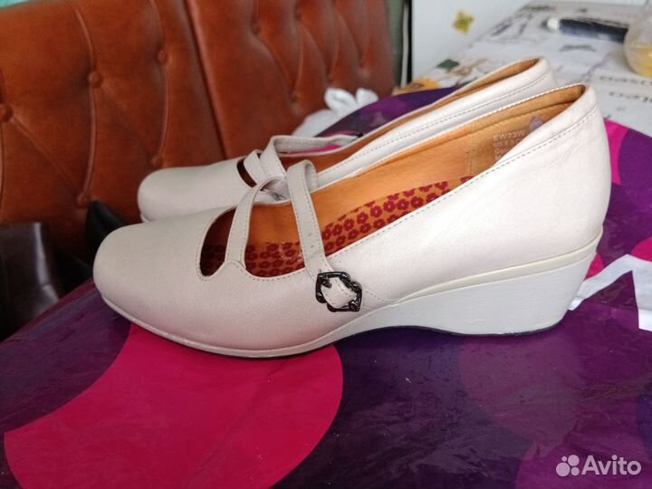 Женские туфли