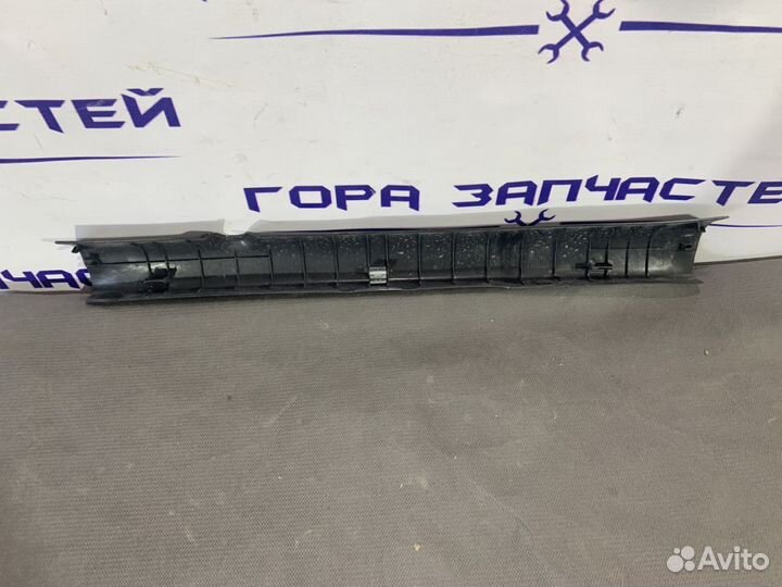 Накладка порога (перед. левая) Kia Rio (2011-2017)