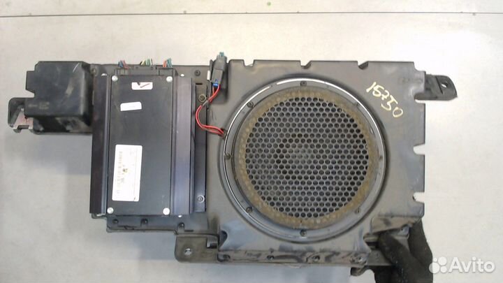 Сабвуфер Hummer H3, 2006