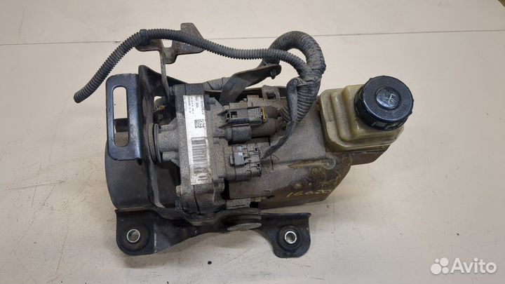 Насос усилителя руля Nissan Pathfinder, 2015