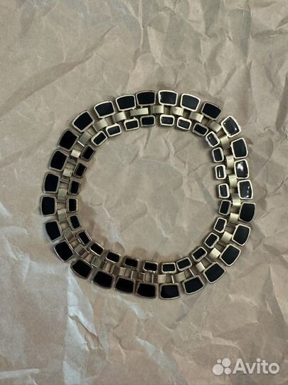 Украшение на шею — чокер