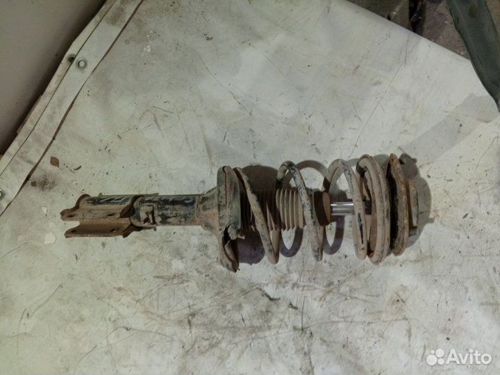 Стойка подвески передняя левая Hyundai Sonata