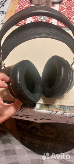 Полноразмерные наушники Philips Fidelio X1