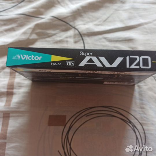 Новые запечатанные видеоокассеты victor SuperAV120