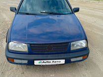 Volkswagen Vento 1.8 MT, 1995, 250 000 км, с пробегом, цена 135 000 руб.