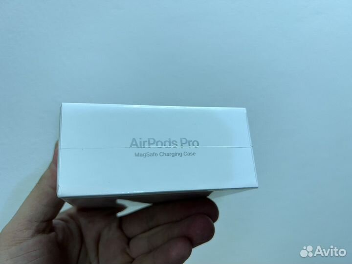 Беспроводные наушники AirPods Pro / model MagSafe