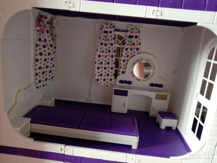 Большой кукольный домик