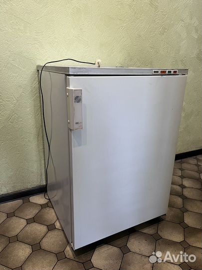 Холодильник Бирюса