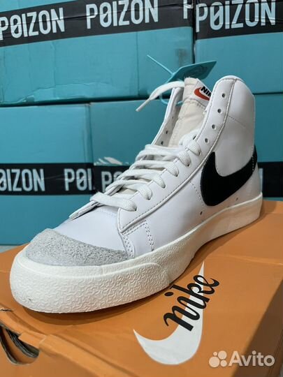 Nike blazer mid 77