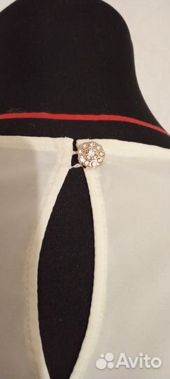 Блузка женская молочного цвета