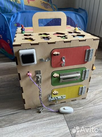 Развивающие игрушки бизиборд