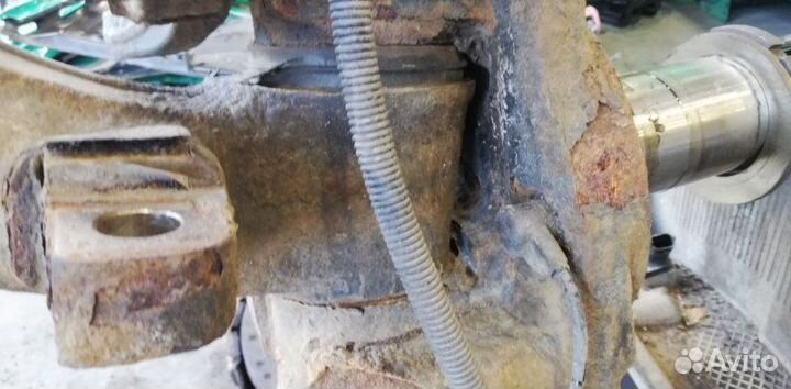 Балка подвески передняя Man Tgx