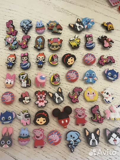 Джибитсы на Crocs(значки)