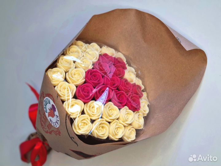 Розы из Белого Шоколада - 37 шт в Букете