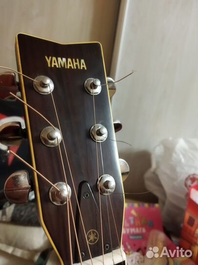 Электроакустическая гитара yamaha 301b