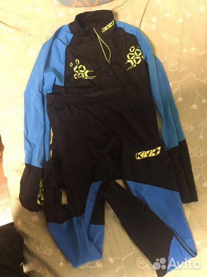 Лыжный комбинезон