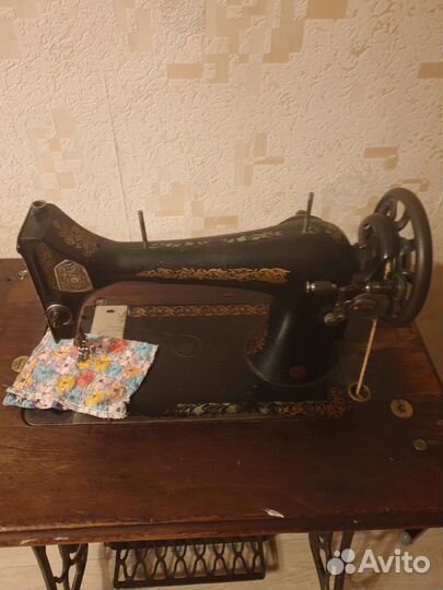 Швейная машина Singer