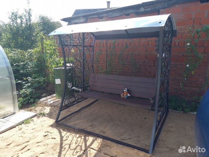 Кованые качели