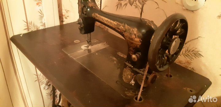 Швейная машина Singer