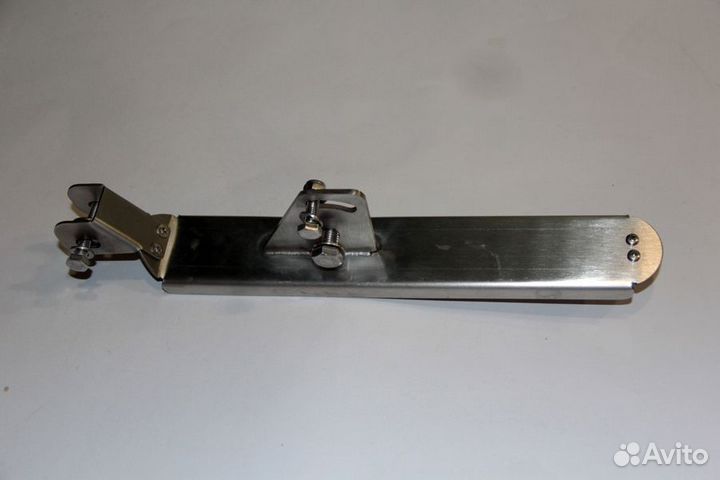 Крепление датчика Lowrance TripleShot под лодку