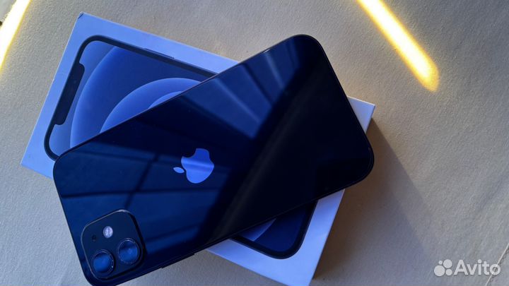 iPhone 12, 64 ГБ