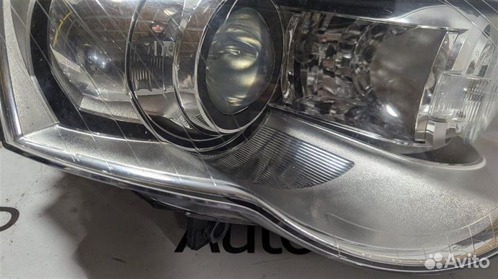 Фара правая Volkswagen Passat