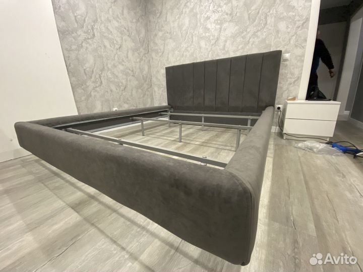 Кровать двухспальная