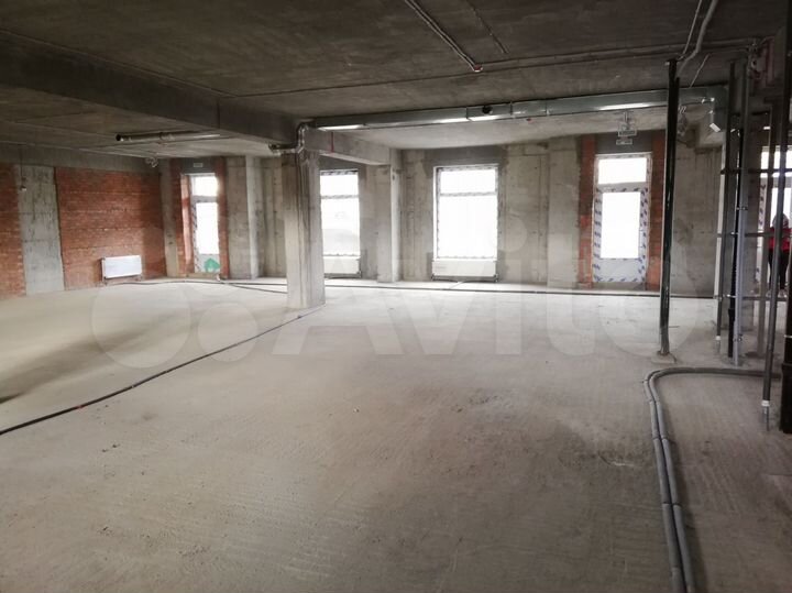 Объект в густонаселенном районе, с окнами 480 кв.м