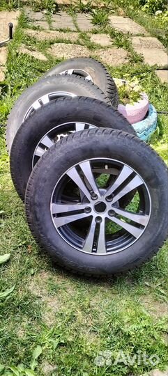 Bfgoodrich G-Force Stud 215/65 R16