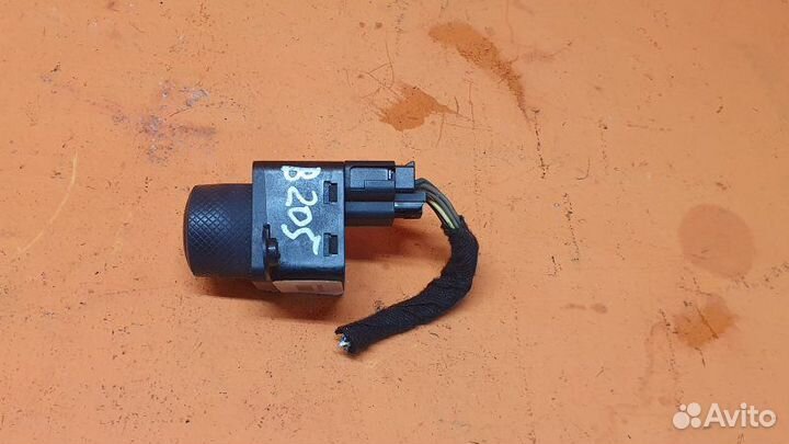 Блок управления стеклоочистителем задний Hummer H3