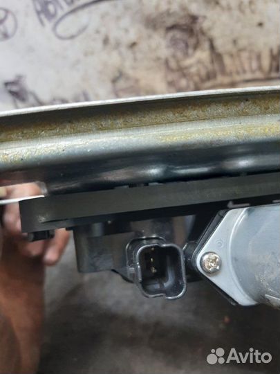 Стеклоподъемник передний левый LADA Xray 21129