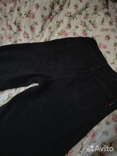 Джинсы чёрные