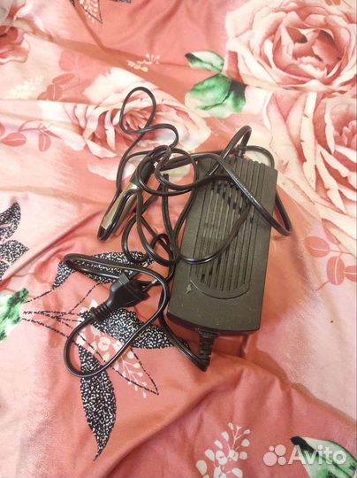 Зарядка для электровелосипеда PB 48 v 1.6 a xlr