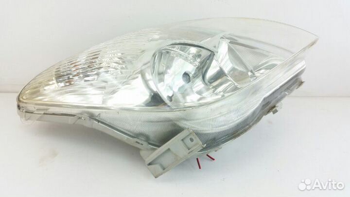 Фара правая Toyota Corolla Spacio NZE121 2002